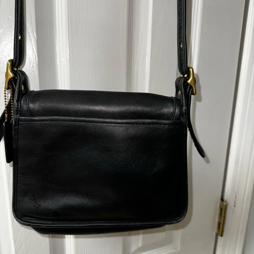 VINTAGE COACH!!! MINT CONDITION!!! - Picture 3 of 11